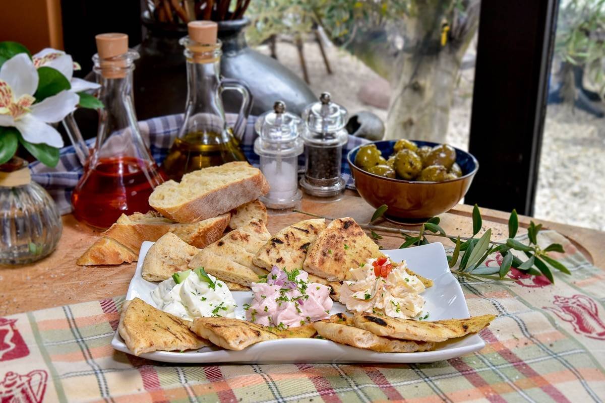 assiette restaurant grec la folie grecque
